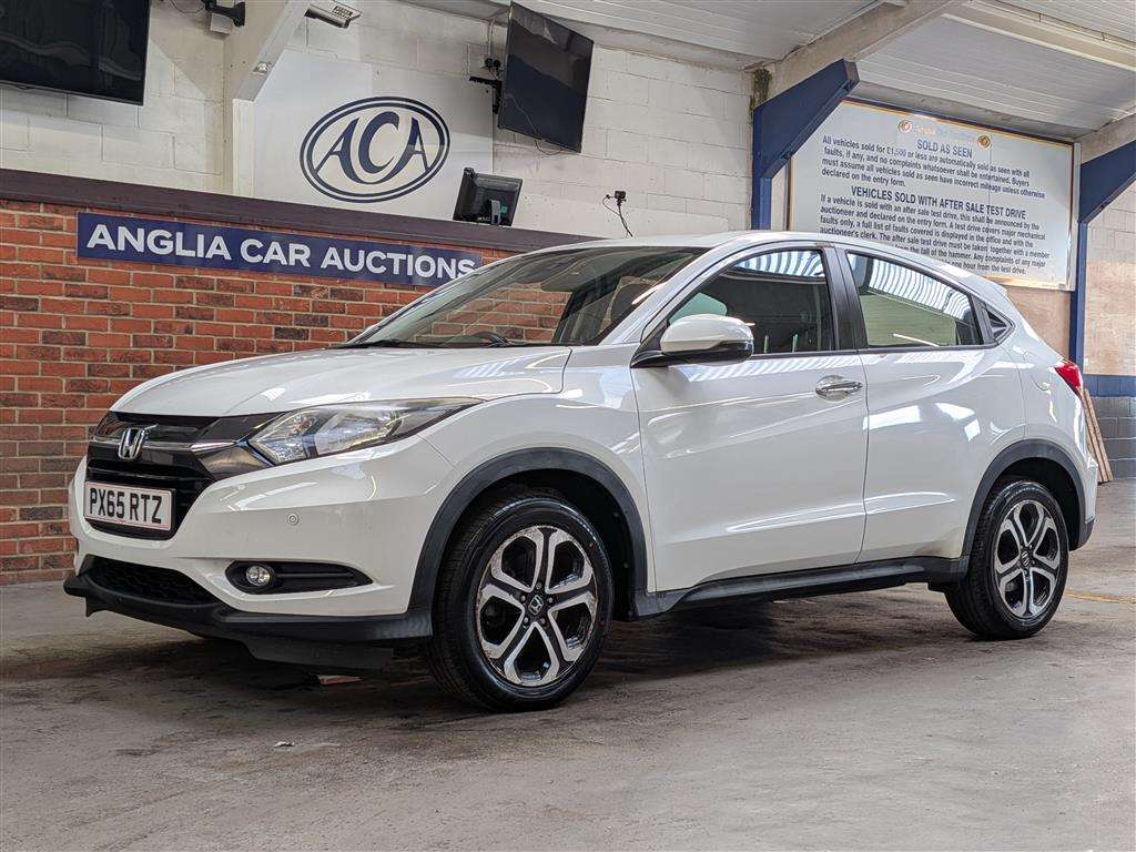 <p>2015 HONDA HR-V SE I-VTEC</p>