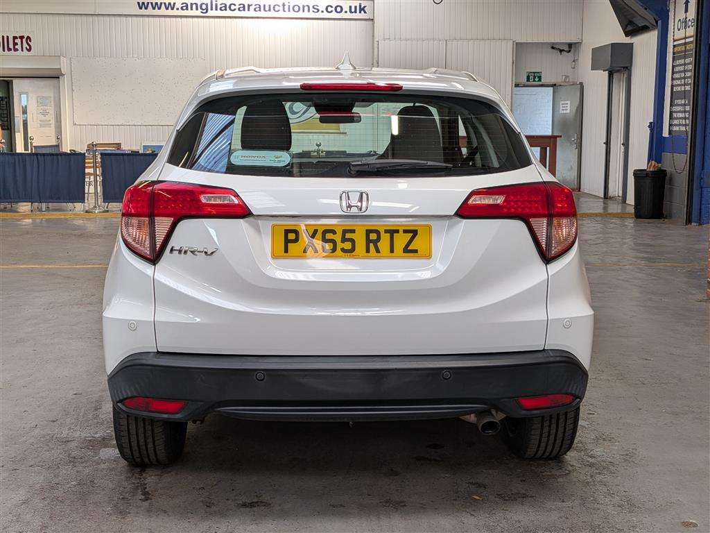 <p>2015 HONDA HR-V SE I-VTEC</p>