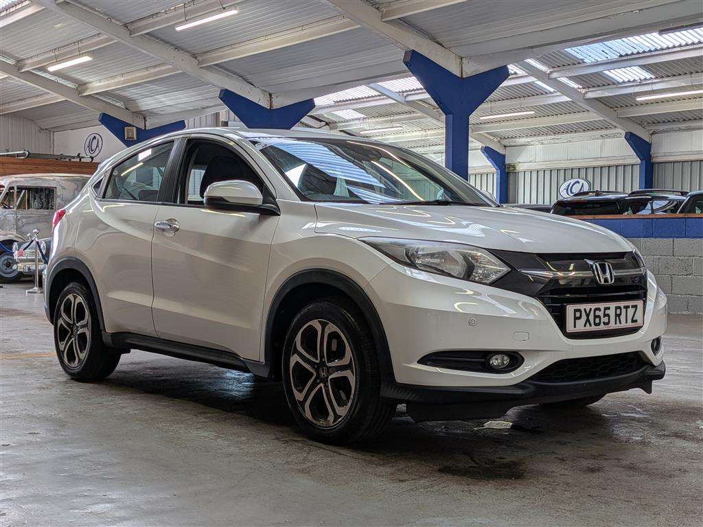 <p>2015 HONDA HR-V SE I-VTEC</p>