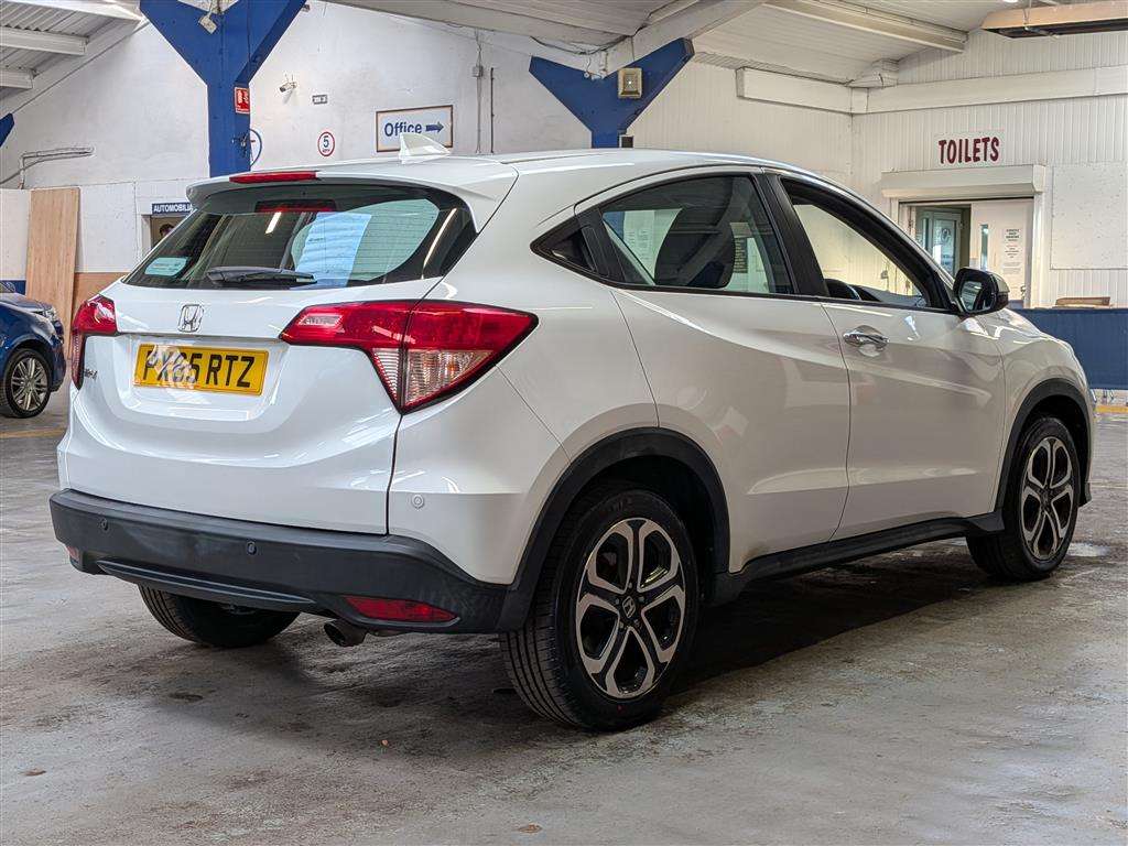 <p>2015 HONDA HR-V SE I-VTEC</p>
