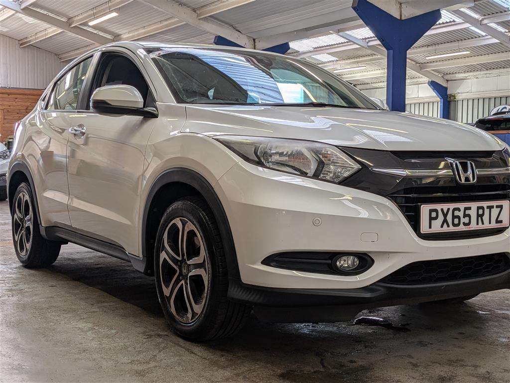 <p>2015 HONDA HR-V SE I-VTEC</p>