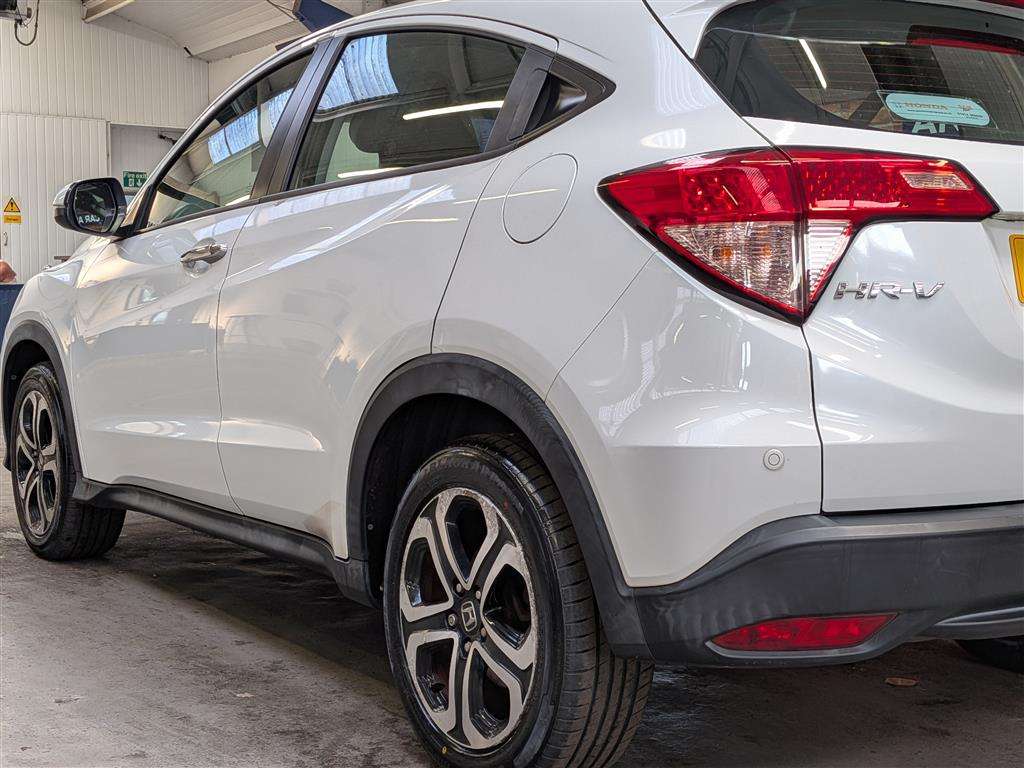 <p>2015 HONDA HR-V SE I-VTEC</p>