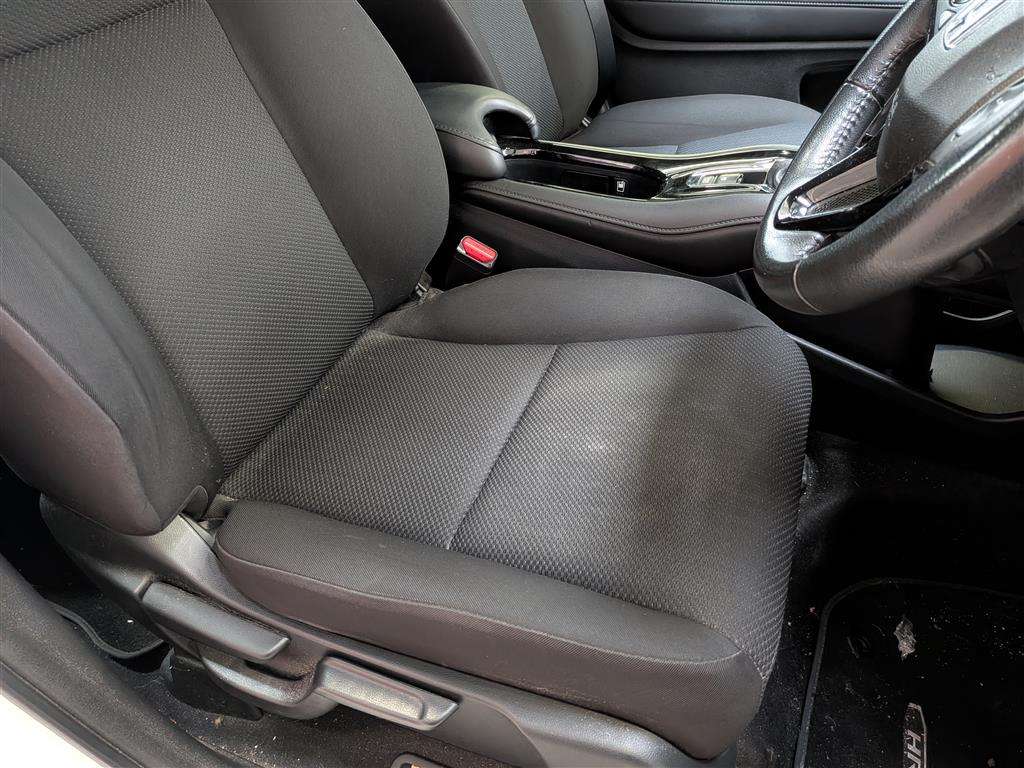 <p>2015 HONDA HR-V SE I-VTEC</p>