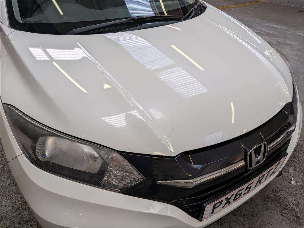 <p>2015 HONDA HR-V SE I-VTEC</p>