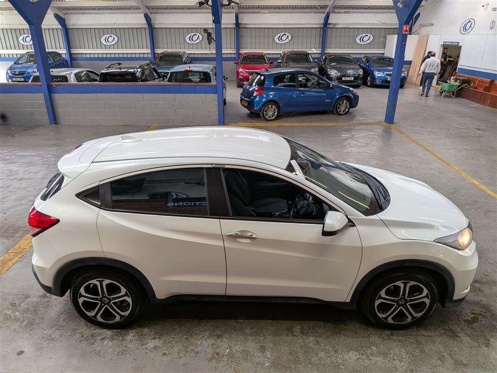 <p>2015 HONDA HR-V SE I-VTEC</p>