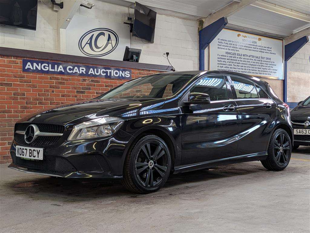 <p>2018 MERCEDES-BENZ A 180 SPORT AUTO</p>