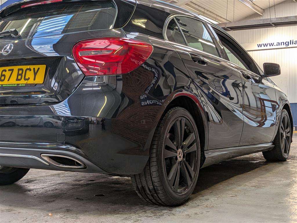 <p>2018 MERCEDES-BENZ A 180 SPORT AUTO</p>