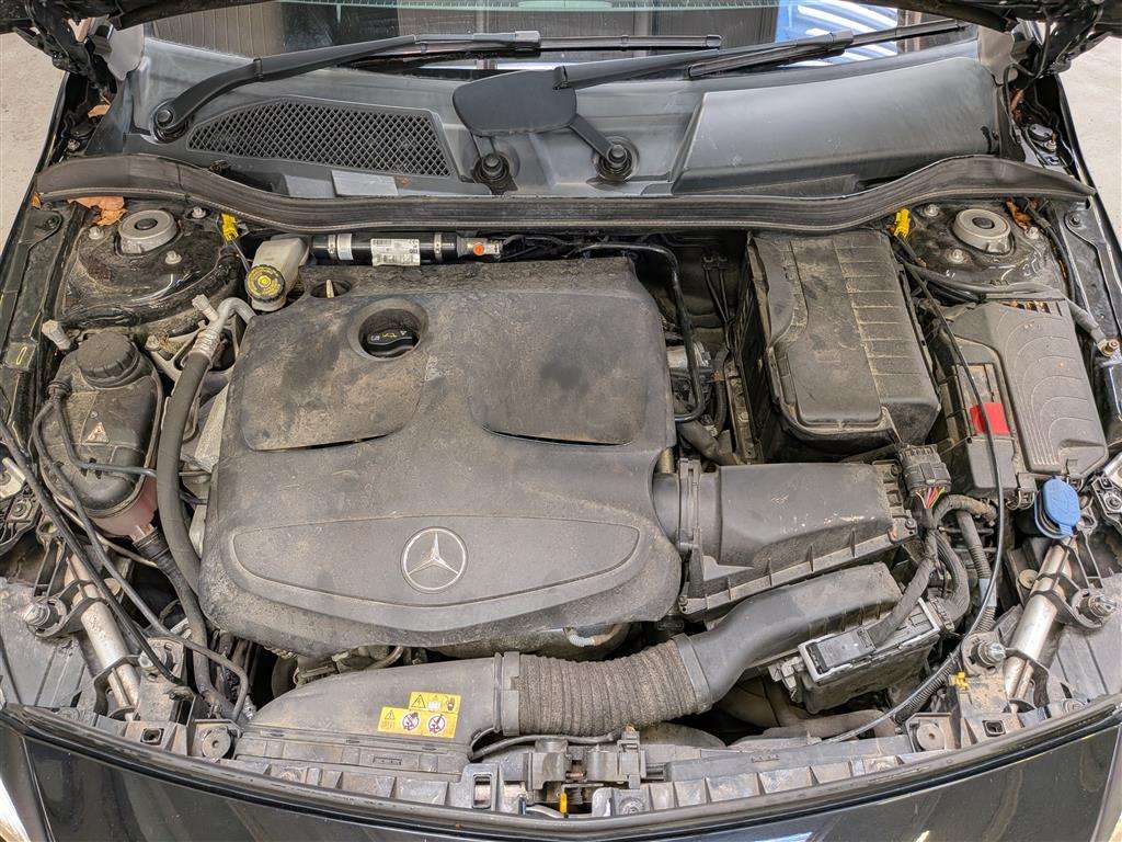 <p>2018 MERCEDES-BENZ A 180 SPORT AUTO</p>