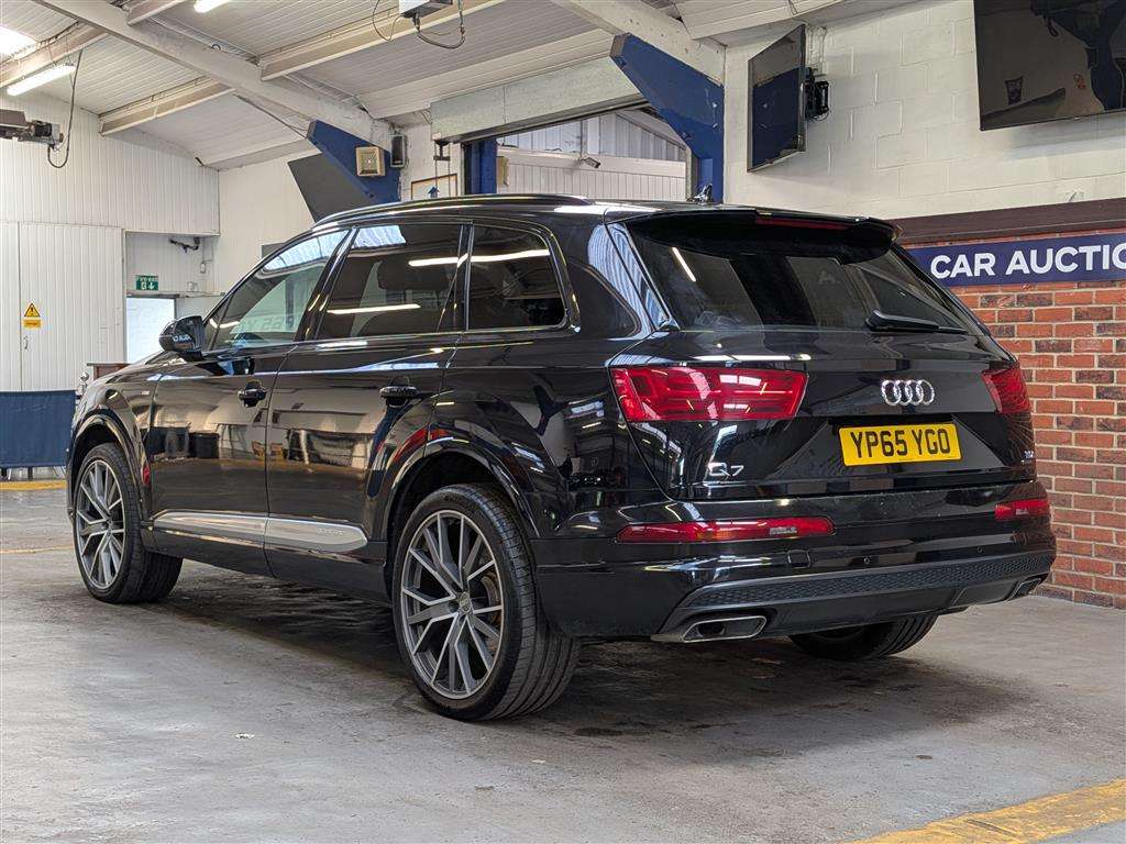 <p>2015 AUDI Q7 S LINE TDI QUATTRO AUTO</p>