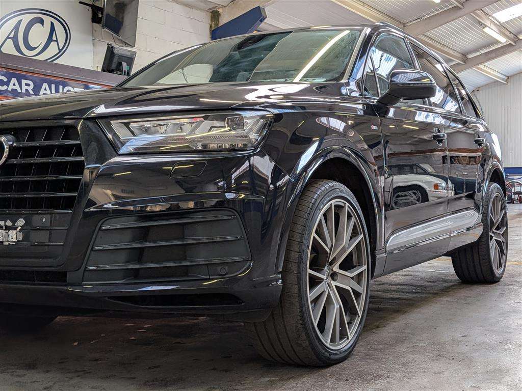 <p>2015 AUDI Q7 S LINE TDI QUATTRO AUTO</p>