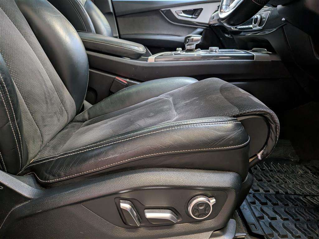 <p>2015 AUDI Q7 S LINE TDI QUATTRO AUTO</p>