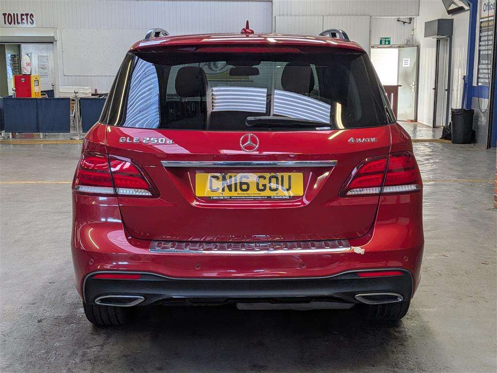 <p>2016 MERCEDES-BENZ GLE 250 D 4M AMG LINE PRE</p>