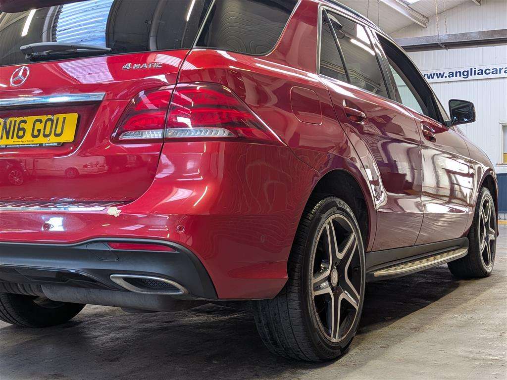 <p>2016 MERCEDES-BENZ GLE 250 D 4M AMG LINE PRE</p>