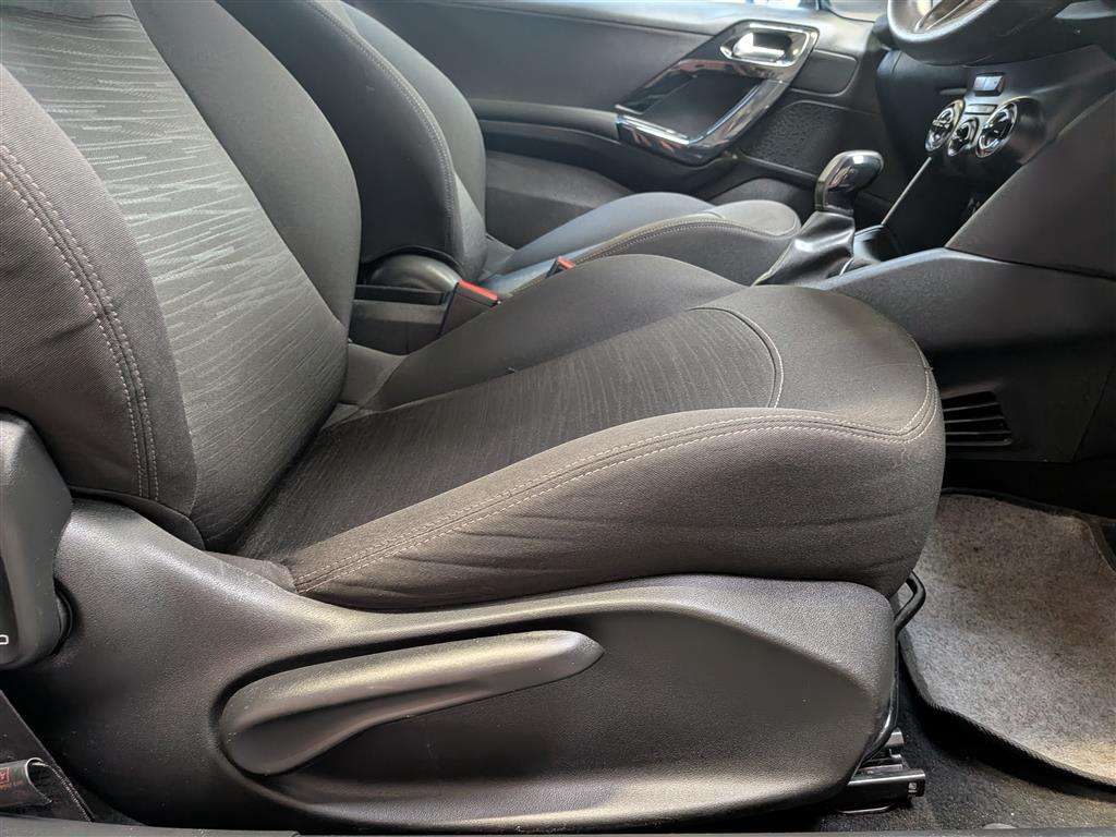 <p>2013 PEUGEOT 208 ACCESS PLUS HDI</p>