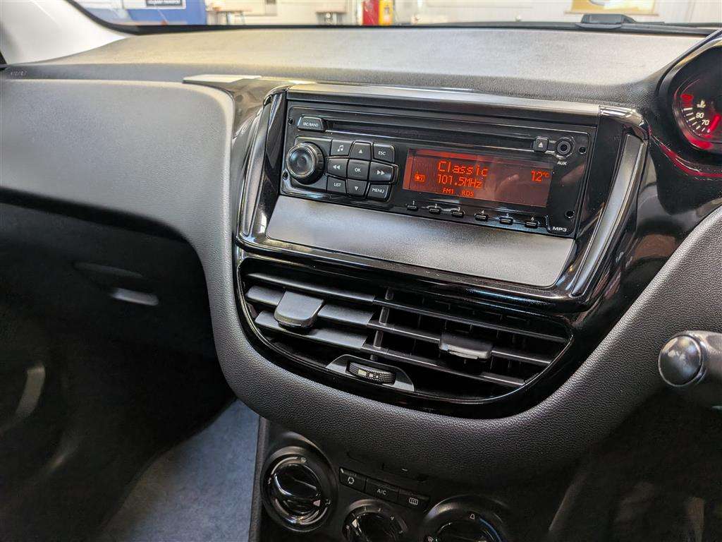 <p>2013 PEUGEOT 208 ACCESS PLUS HDI</p>