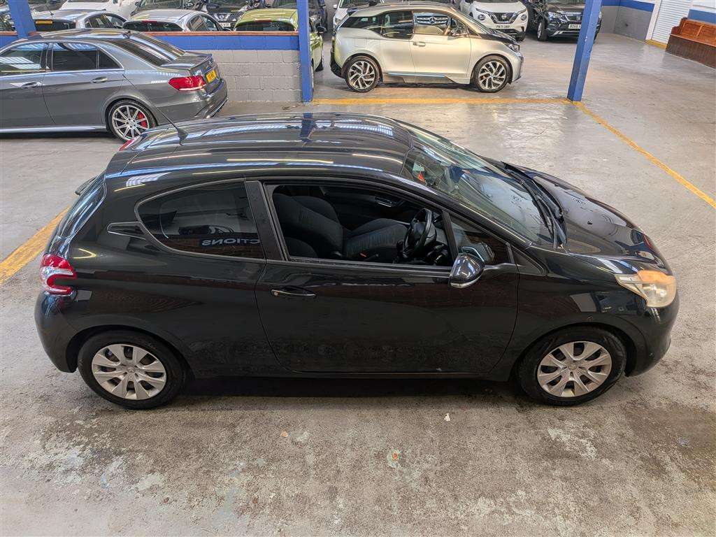 <p>2013 PEUGEOT 208 ACCESS PLUS HDI</p>