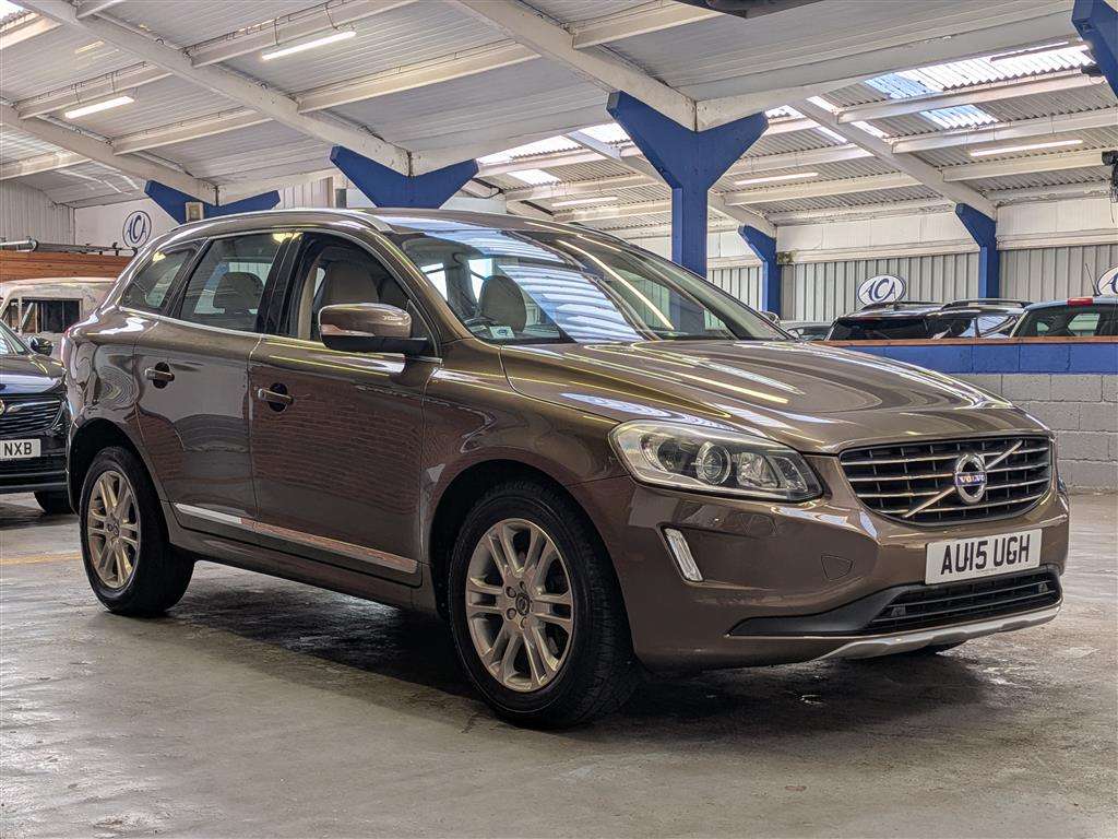 <p>2015 VOLVO XC60 SE LUX NAV D4 AWD AU</p>