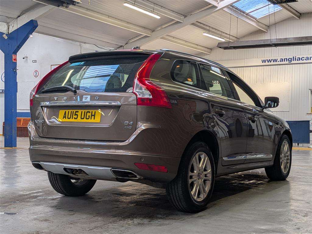<p>2015 VOLVO XC60 SE LUX NAV D4 AWD AU</p>