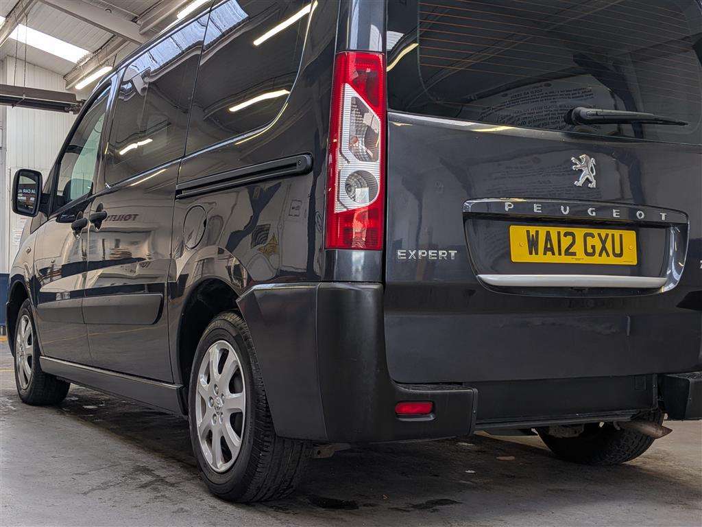 <p>2012 PEUGEOT EXPERT TEPEE LEISURE L1 H W.A.V.</p>