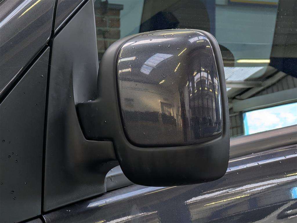 <p>2012 PEUGEOT EXPERT TEPEE LEISURE L1 H W.A.V.</p>