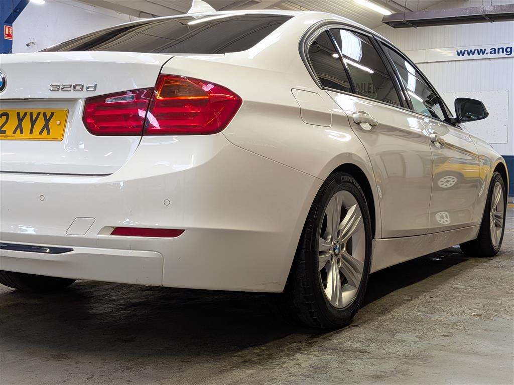 <p>2012 BMW 320D SPORT</p>