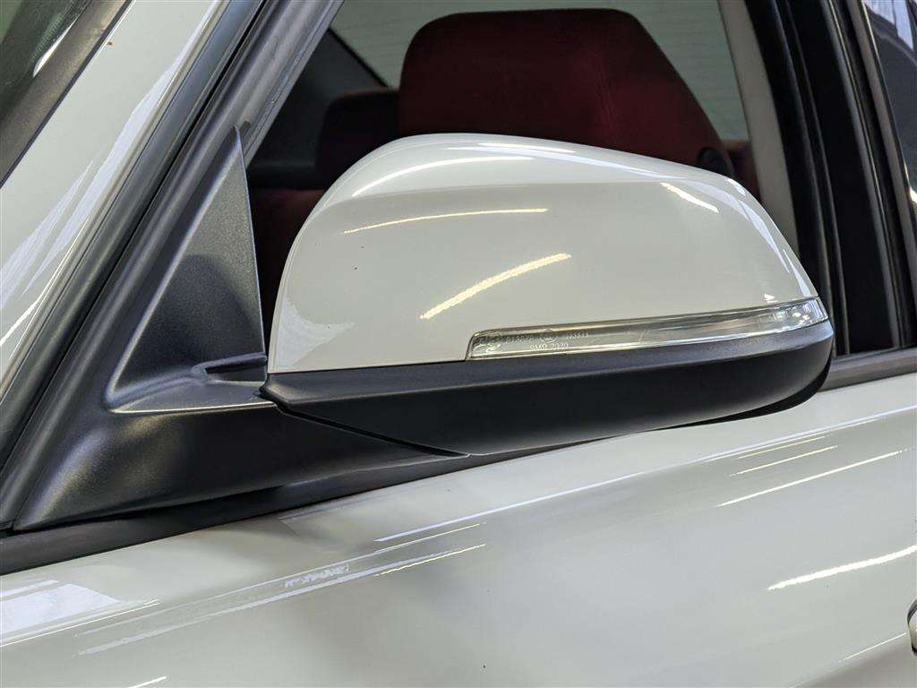 <p>2012 BMW 320D SPORT</p>