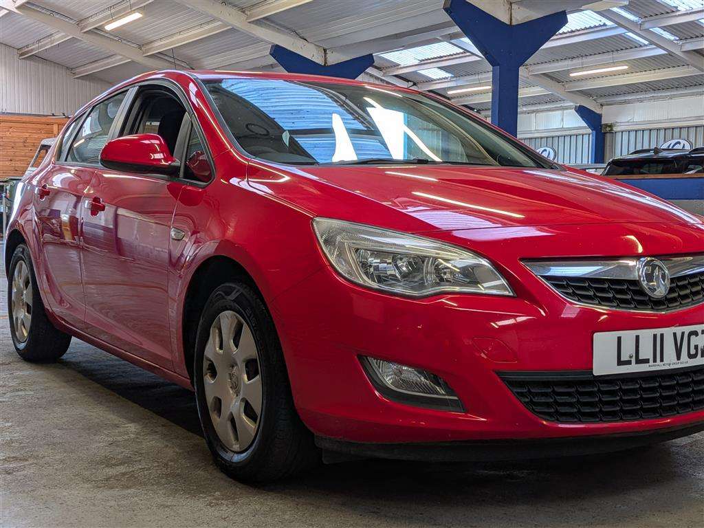 <p>2011 VAUXHALL ASTRA EXCLUSIV CDTI</p>