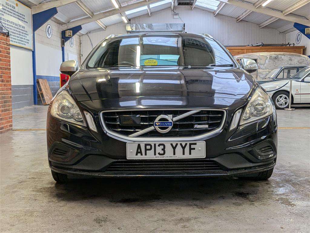 <p>2013 VOLVO V60 R-DESIGN T4 AUTO</p>