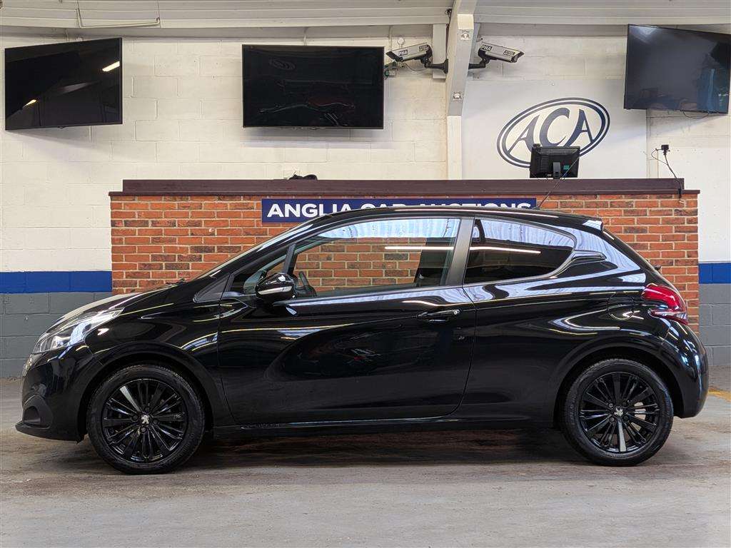 <p>2017 PEUGEOT 208 BLACK EDITION</p>