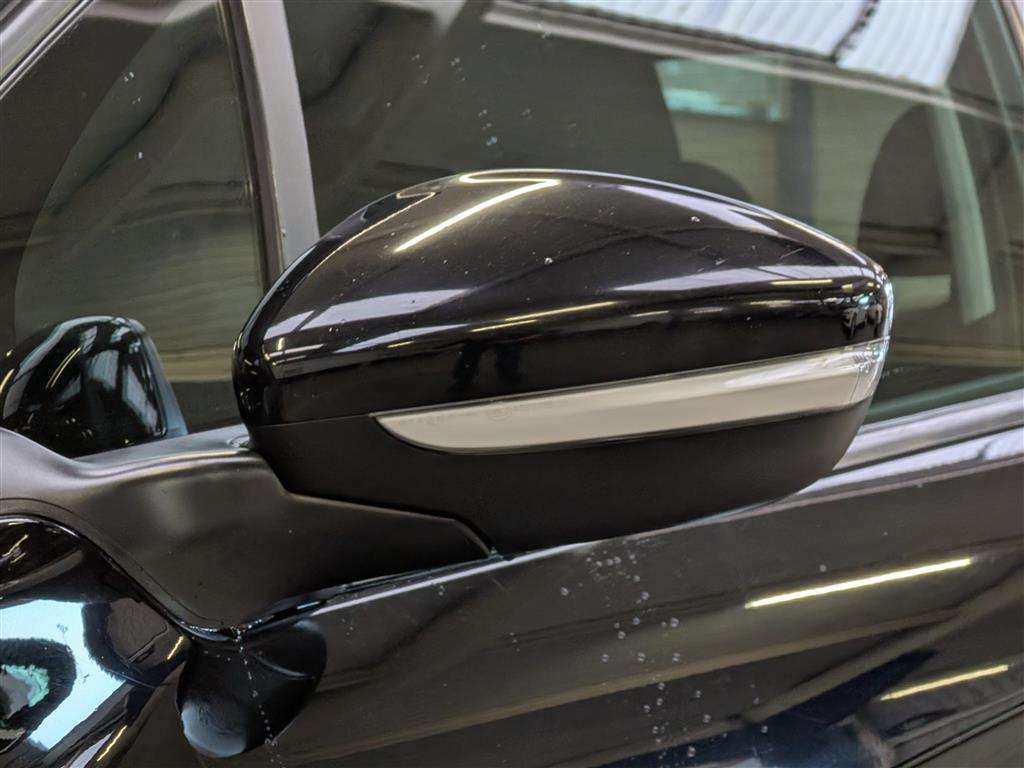 <p>2017 PEUGEOT 208 BLACK EDITION</p>