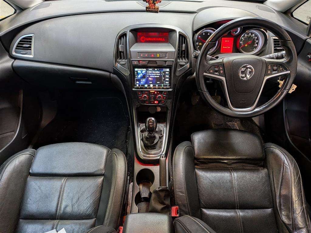 <p>2015 VAUXHALL ASTRA ELITE CDTI ECOFLEX</p>