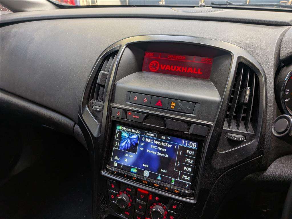 <p>2015 VAUXHALL ASTRA ELITE CDTI ECOFLEX</p>