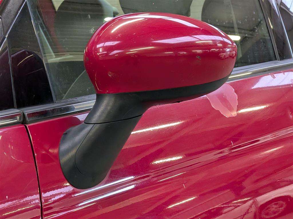 <p>2009 FIAT 500 LOUNGE</p>