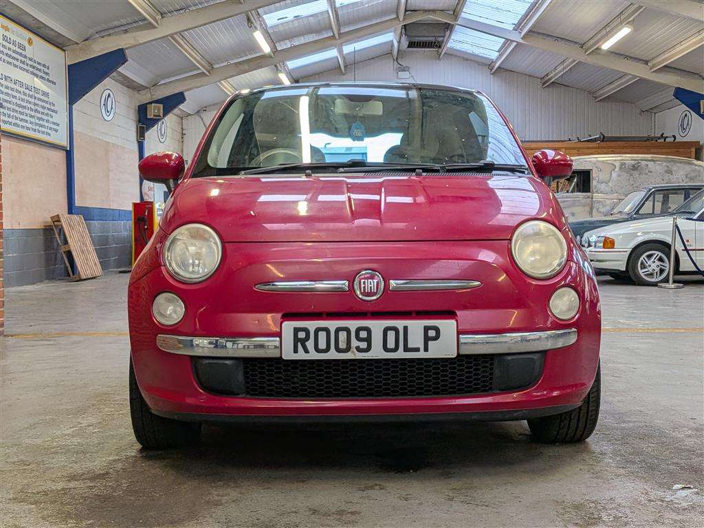 <p>2009 FIAT 500 LOUNGE</p>