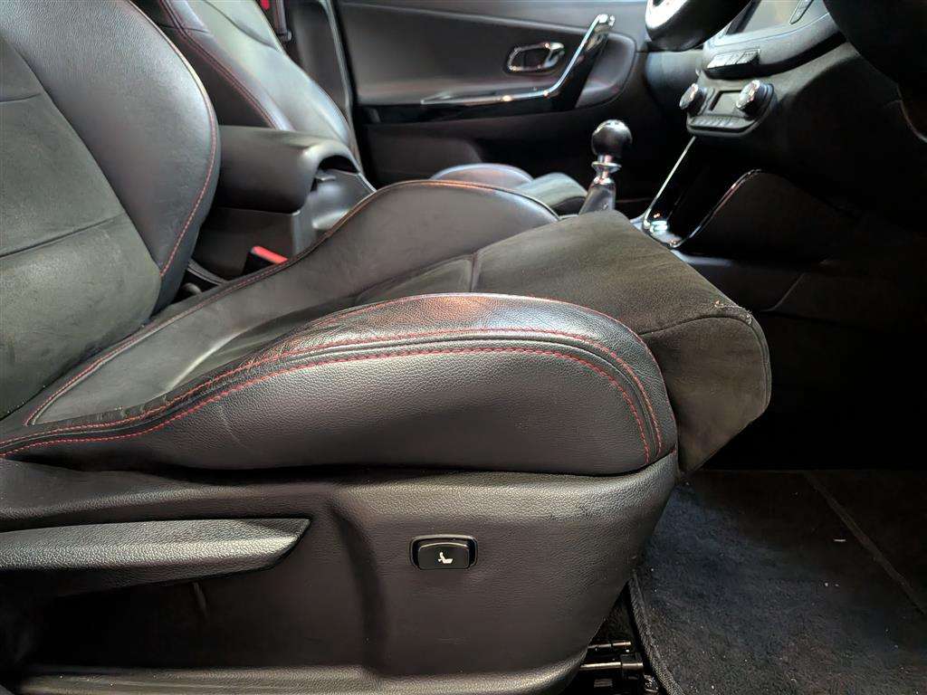 <p>2014 KIA CEED GT TECH</p>