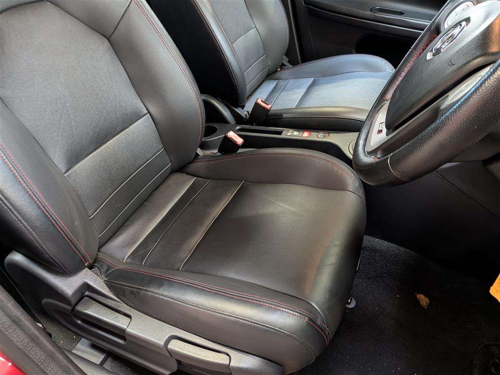 <p>2016 MG 3 STYLE LUX VTI-TECH</p>