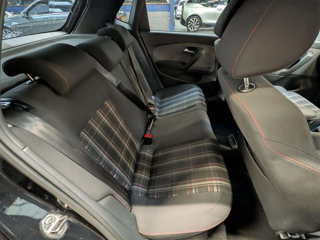 <p>2013 VOLKSWAGEN POLO GTI S-A 180</p>
