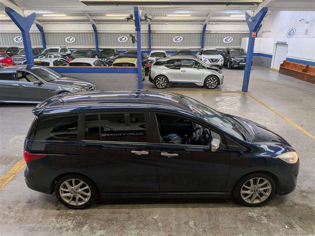 <p>2015 MAZDA 5 SPORT VENTURE D</p>