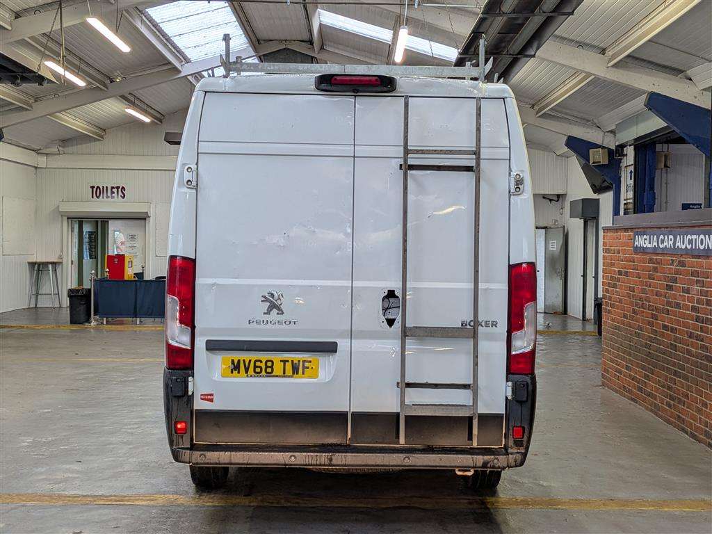 <p>2018 PEUGEOT BOXER 435 PRO L4H2 BLUE H</p>