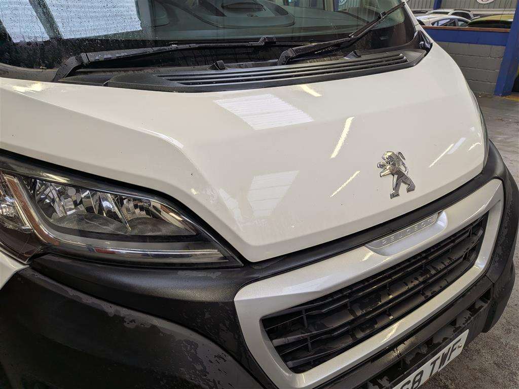 <p>2018 PEUGEOT BOXER 435 PRO L4H2 BLUE H</p>