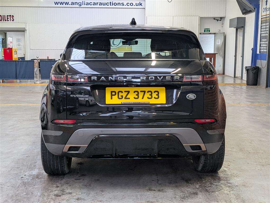 <p>2020 LAND ROVER RANGE ROVER EVOQUE R-DYN</p>