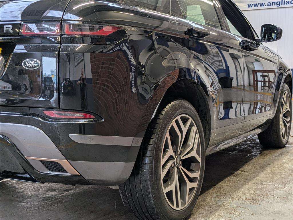 <p>2020 LAND ROVER RANGE ROVER EVOQUE R-DYN</p>