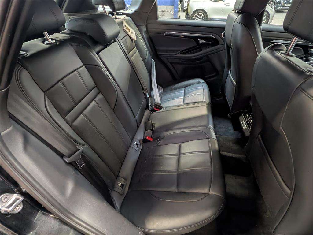 <p>2020 LAND ROVER RANGE ROVER EVOQUE R-DYN</p>