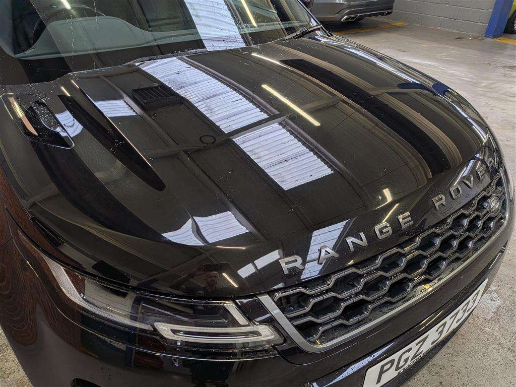 <p>2020 LAND ROVER RANGE ROVER EVOQUE R-DYN</p>