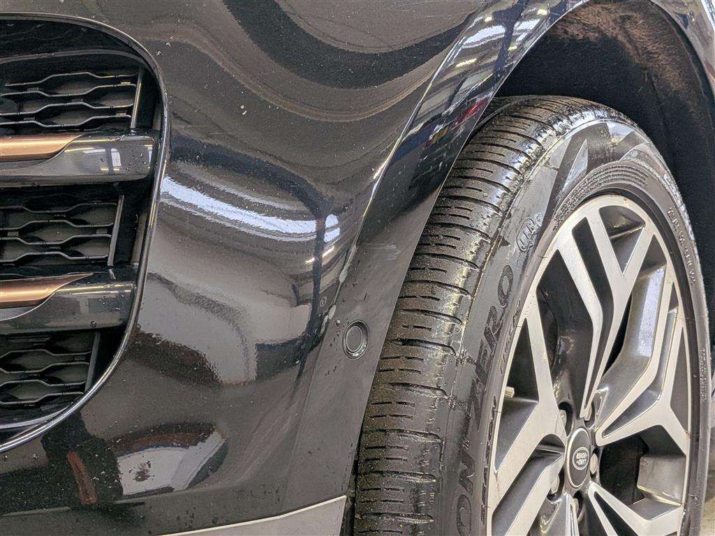 <p>2020 LAND ROVER RANGE ROVER EVOQUE R-DYN</p>