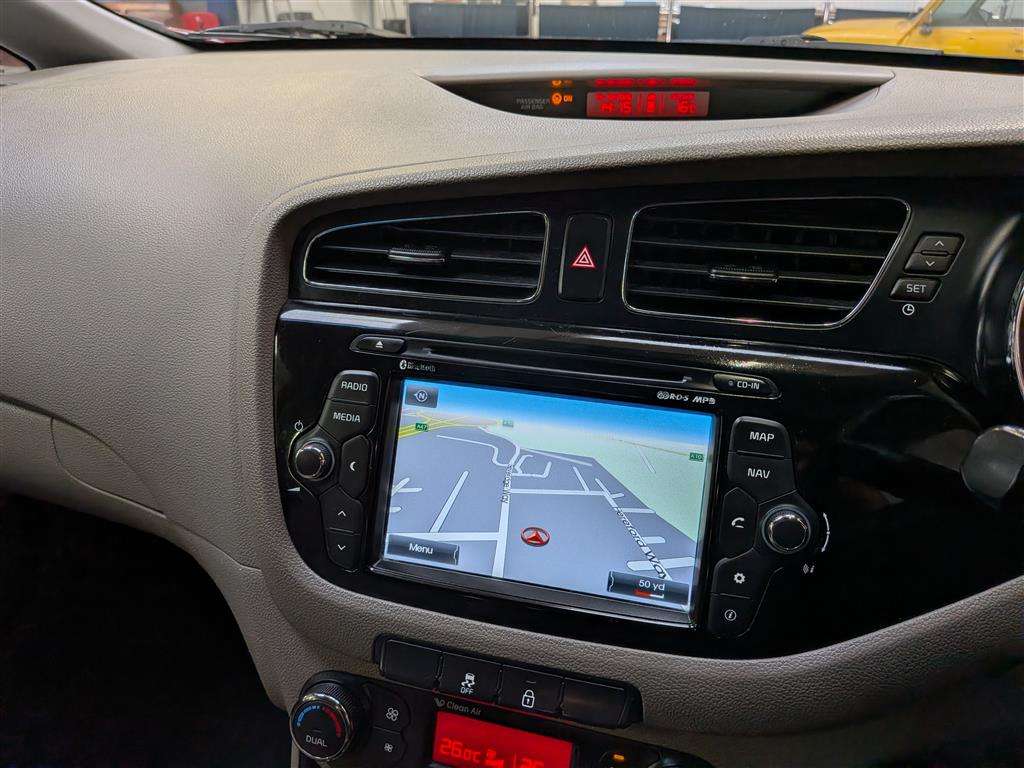 <p>2012 KIA CEED 3 ECODYNAMICS CRDI</p>