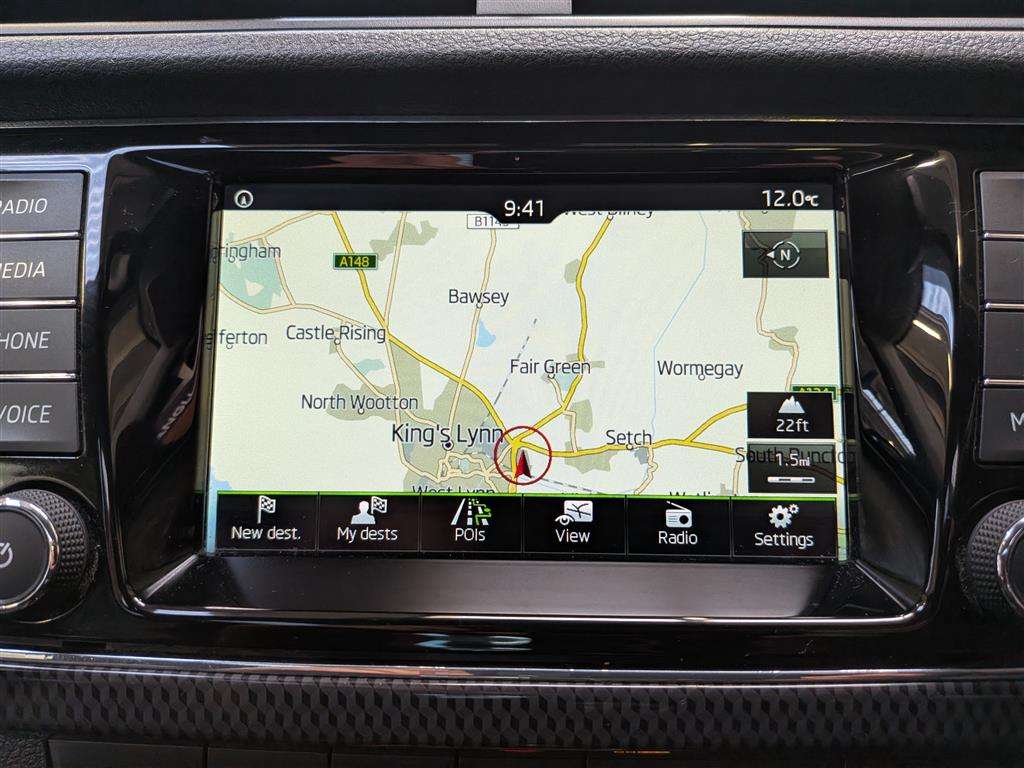 <p>2016 SKODA FABIA MONTE CARLO TSI</p>