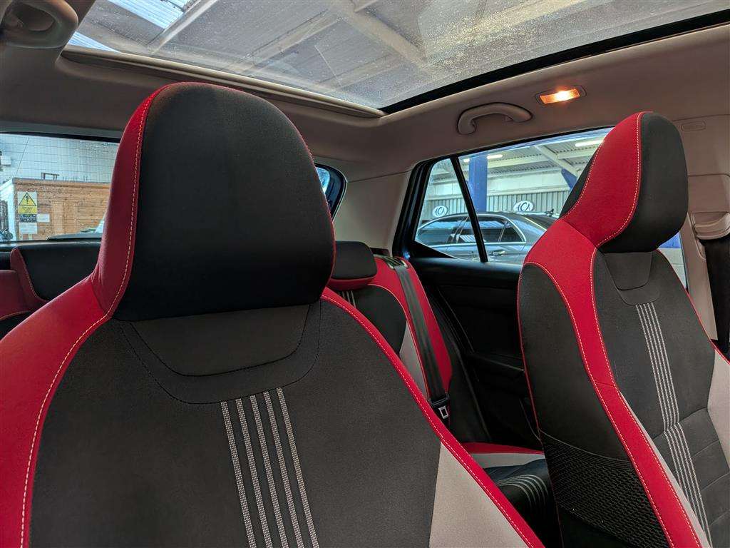 <p>2016 SKODA FABIA MONTE CARLO TSI</p>