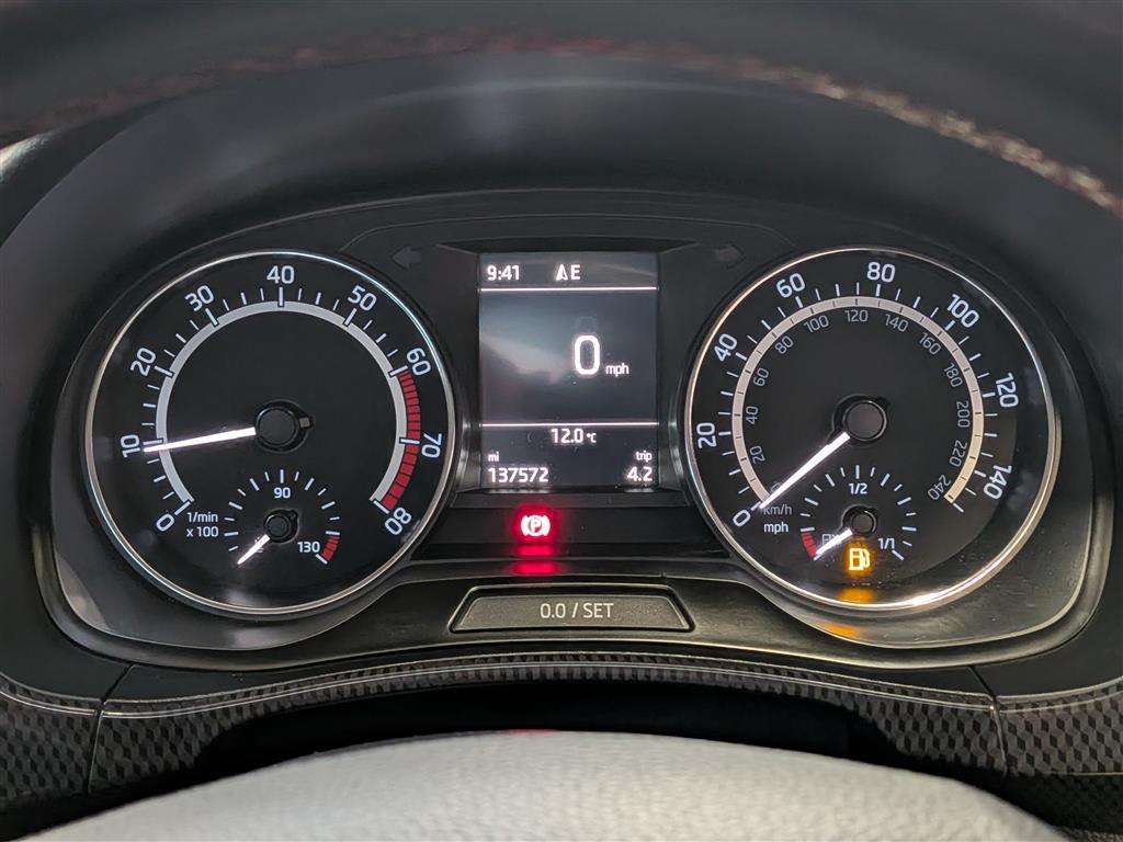 <p>2016 SKODA FABIA MONTE CARLO TSI</p>