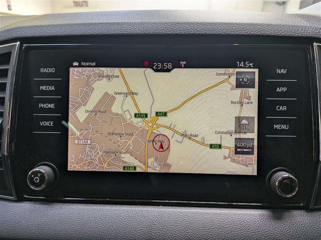<p>2020 SKODA KAROQ SE L TDI S-A</p>